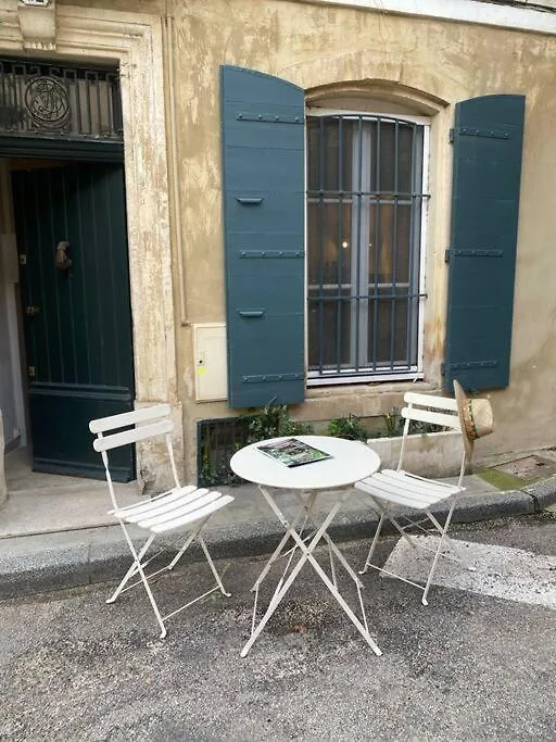 Charmant Pied A Terre Arlesien, Rez De Chaussee Apartment 0*, Arles